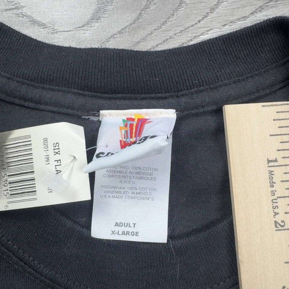 Vintage 90s Embossed  Scooby Doo T-Shirt XL Six Flags Brand New With Tags (Rare) - Image 2 of 4