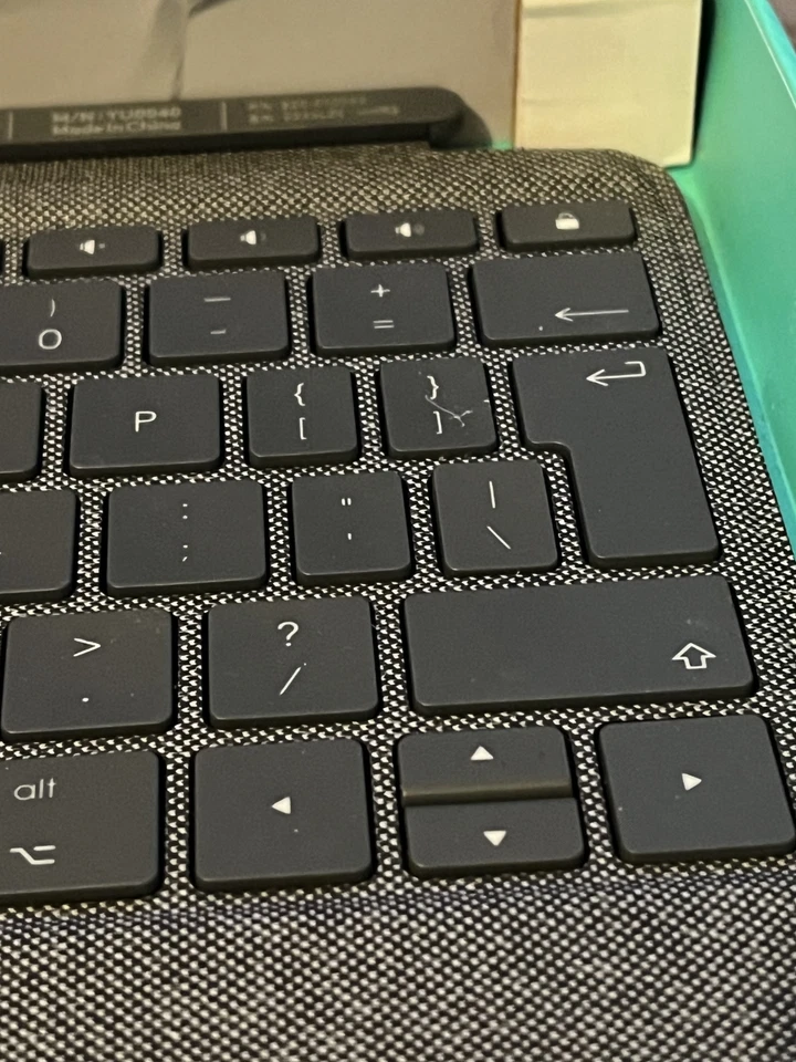 Logitech Combo Touch YU0040 Detachable Keyboard Case - PARTS - Image 4 of 4