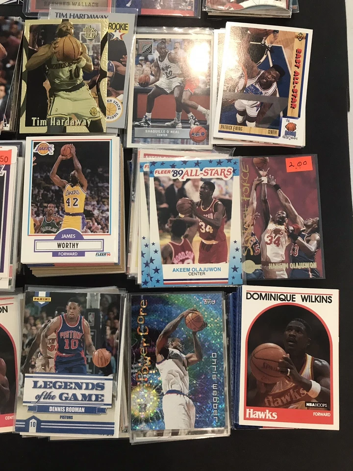 Lote de 1200 tarjetas de baloncesto Super Stars Rookies de los años 90 2000 y 80 Jugador Más Valioso de la corte Foto 4 de 4
