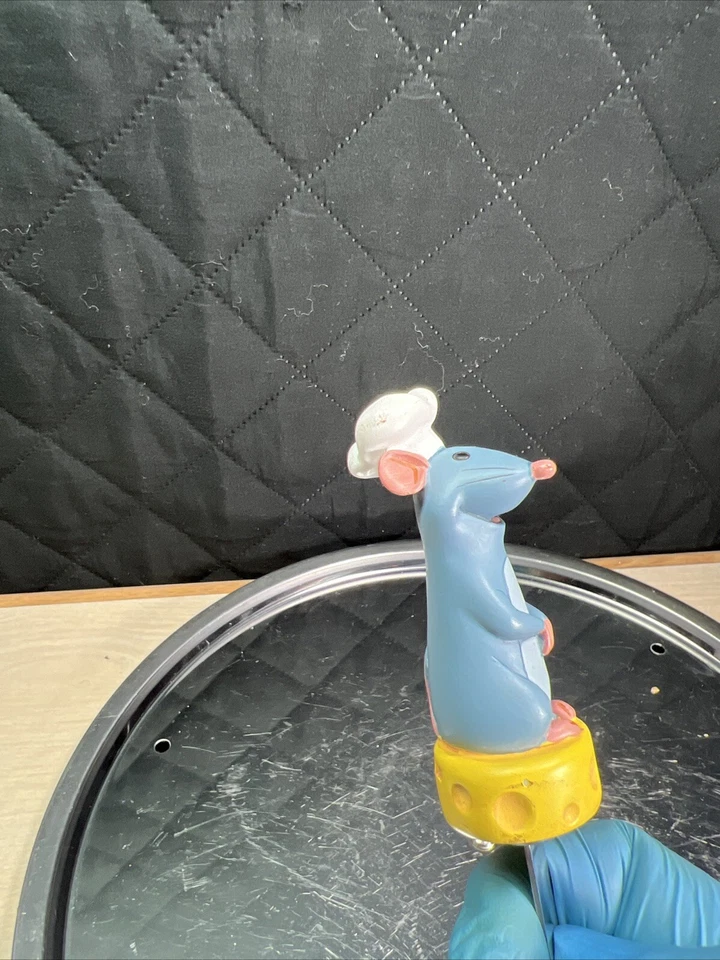 Juego de cuchillos y platos Disney/Pixar Ratatouille Emile And Remy 2007 ¡¡¡¡¡¡¡¡¡¡¡¡¡RARO!!!!! Foto 4 de 4