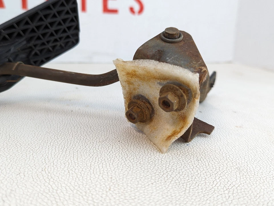 Pedal de gasolina Dodge Rampage Charger Omni Plymouth Horizon Scamp Tourismo 4275543 Foto 4 de 4