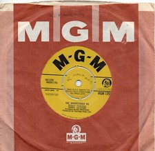 JOHNNY TILLOTSON  SHE UNDERSTANDS ME / TOMORROW   UK MGM  60s POP