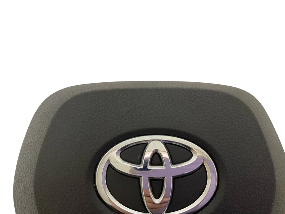 Airbag rueda conductor Toyota Corolla Cross 2022 2023 2024 negro 45130-02A20-C0 Foto 3 de 4