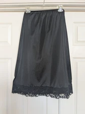 Vintage Wondermaid Silky Soft Antron III Nylon black lacy half slip, size Medium