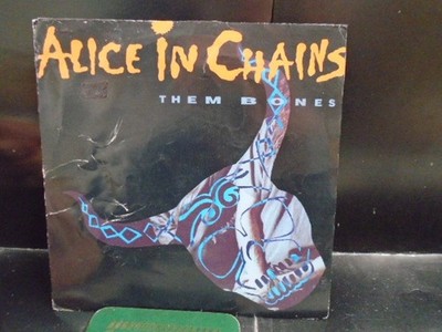 ALICE IN CHAINS '' THEM BONES ''   EX+ COND.IN PIC SL.