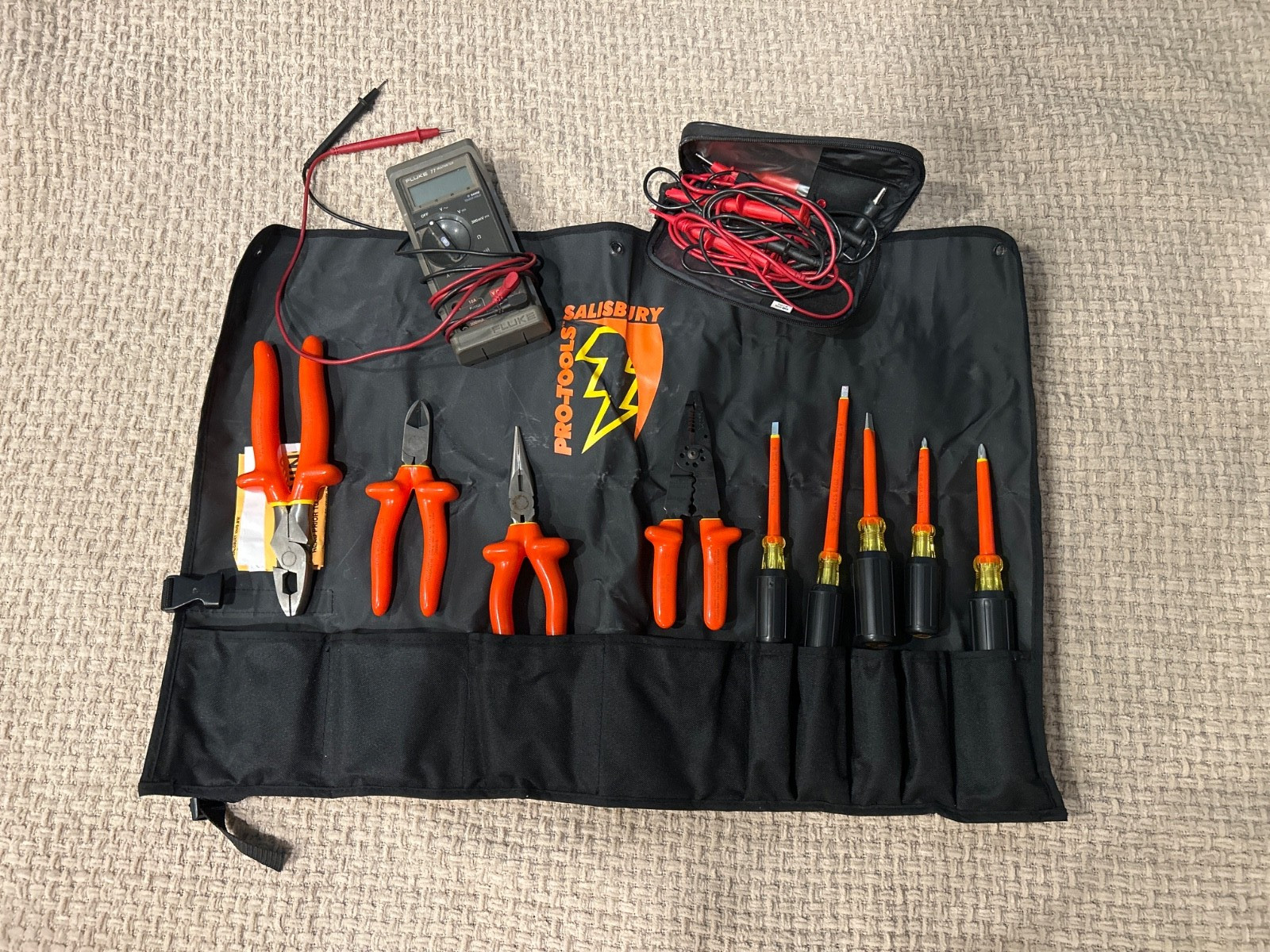 Salisbury insulated electrican tool kit w Fluke meter