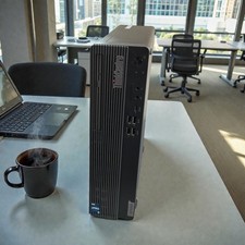 Lenovo ThinkCentre M70s Gen 5 12U3000VUS Desktop Computer - Intel Core i7 14th