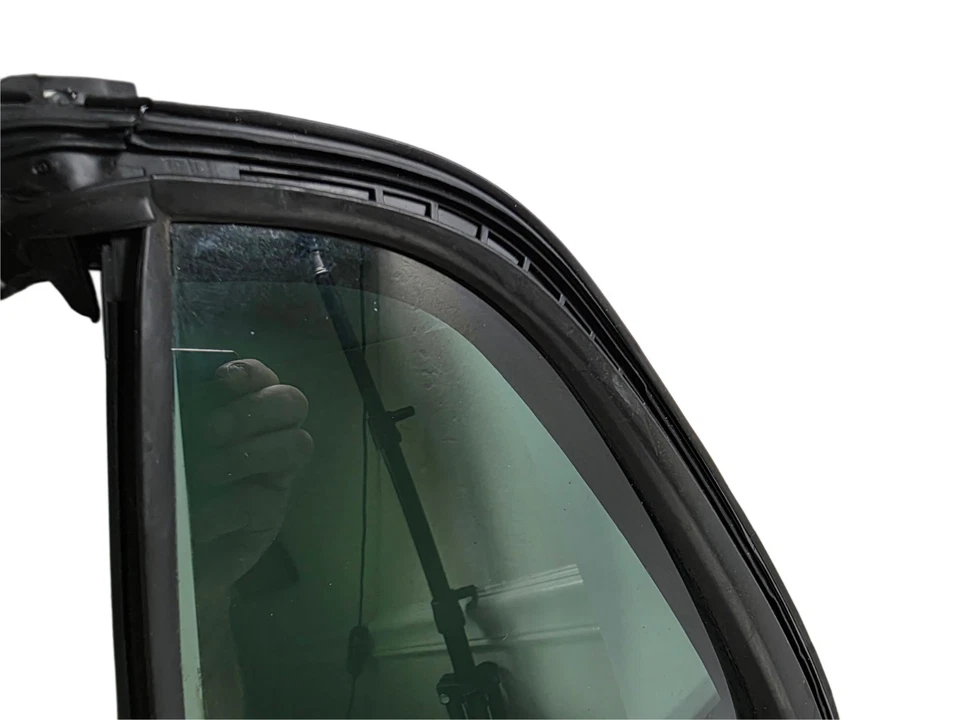 Chevrolet Trax 2015-2021 cuarto de cristal trasero izquierdo lado del conductor Foto 4 de 4