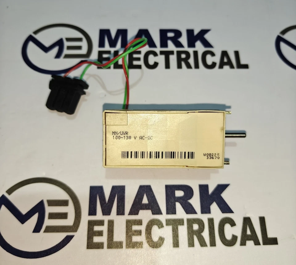 SCHNEIDER 33670 AIR CIRCUIT BREAKER UNDER VOLTAGE COIL VOLTAGE 110VAC/DC - Image 2 of 4