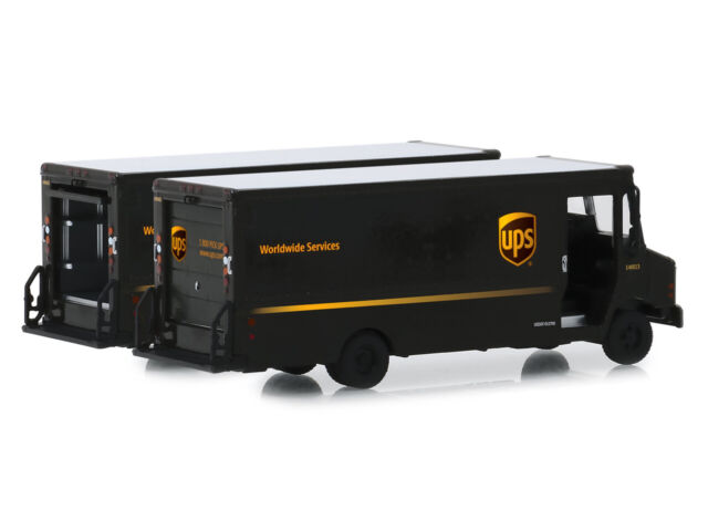 Green Machine 33170-C H.D 1:64 Scale Greenlight Chase UPS Trucks Series 17-2019 Package Car United Parcel Service 