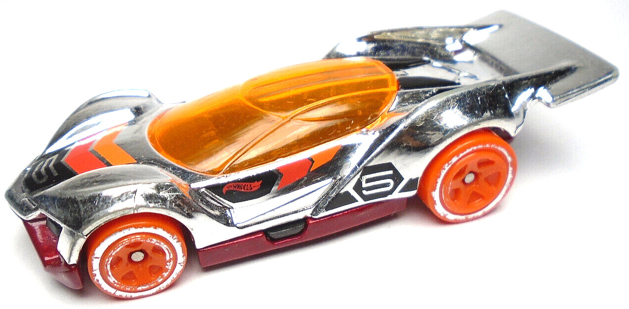 2017 HOT WHEELS BLITZSPEEDER #5 SILVER CHROME 3" DIECAST RACE CAR W ORANGE & RED