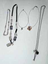 5-Ketten-Schmuck, ( 3 von Bonita) -Langkette