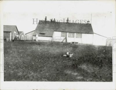 Press Photo General Store in Point Barrow, Alaska. - afx03672