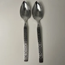 Oneida Community Stainless Isabella Grapefruit Spoons Lot of 2 – Serrated Edges