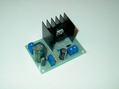 M600 - Spannungsregler AC/DC 5-25V Out 1,25-23V 1,5A Trimmer Regelbar 61x43x34mm