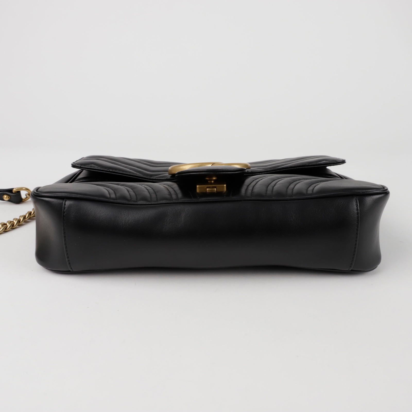 Gucci Medium GG Crossbody Bag 443496 - Stylish Shoulder Bag image 4