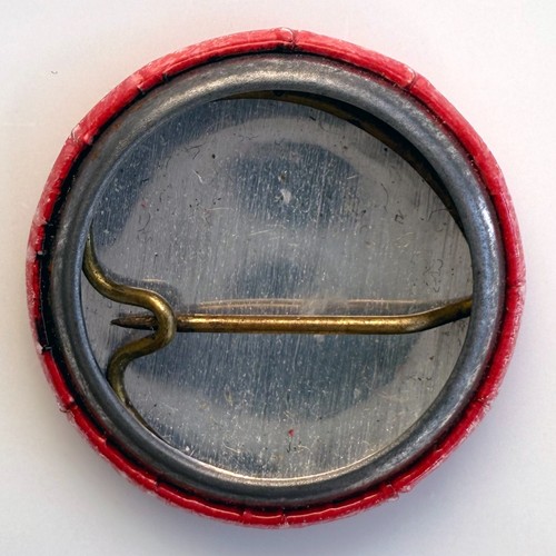 RARO Vintage Años 80 NECRÓPOLIS OF LOVE Promo Botón Berkeley Sintetizador Banda Pin Insignia - Imagen 2 de 2