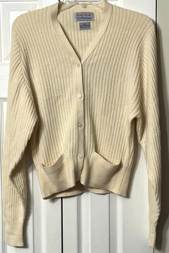 Vintage Ballantyne 100% Pure Cashmere Made In Scotland Cream Cardigan - Image 1