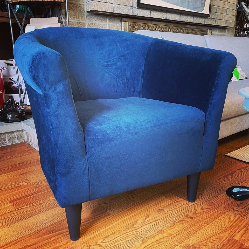 Silla Mainstays Microfibra Acento - En Colores Rojo, Azul o Gris Foto 3 de 3