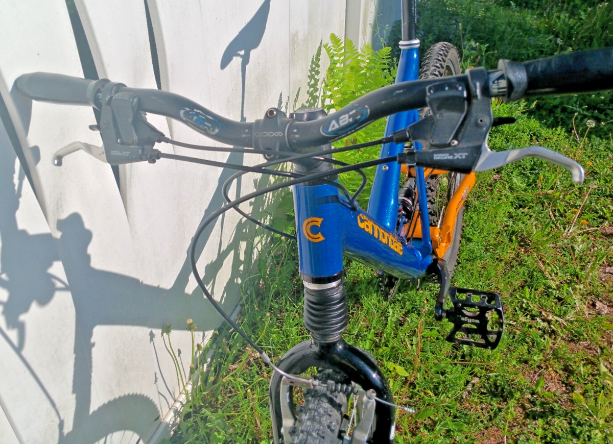 RARE Cannondale Super V-2000 in good condition w/ Shimano XTR