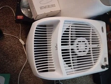 AirCare 6 gal 2300 sq. ft Cool Mist Evaporative Humidifier (836000HB).