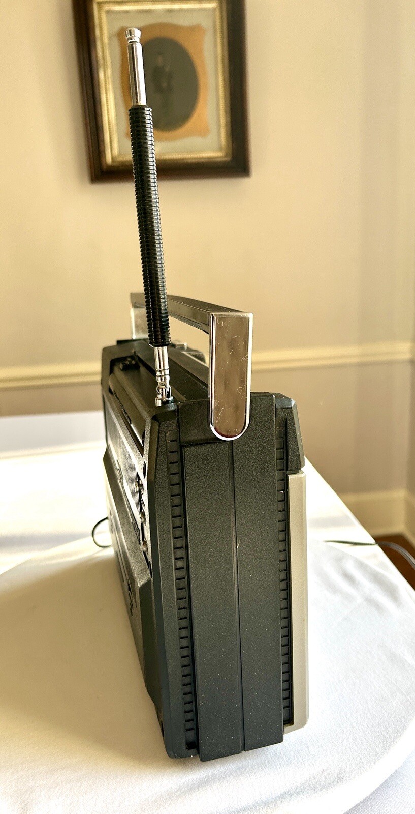 vtg-1979-ge-general-electric-portable-am-fm-long-range-super-radio-7