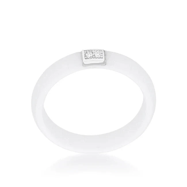 Anillo banda cerámica blanca con circonita cúbica Foto 3 de 4