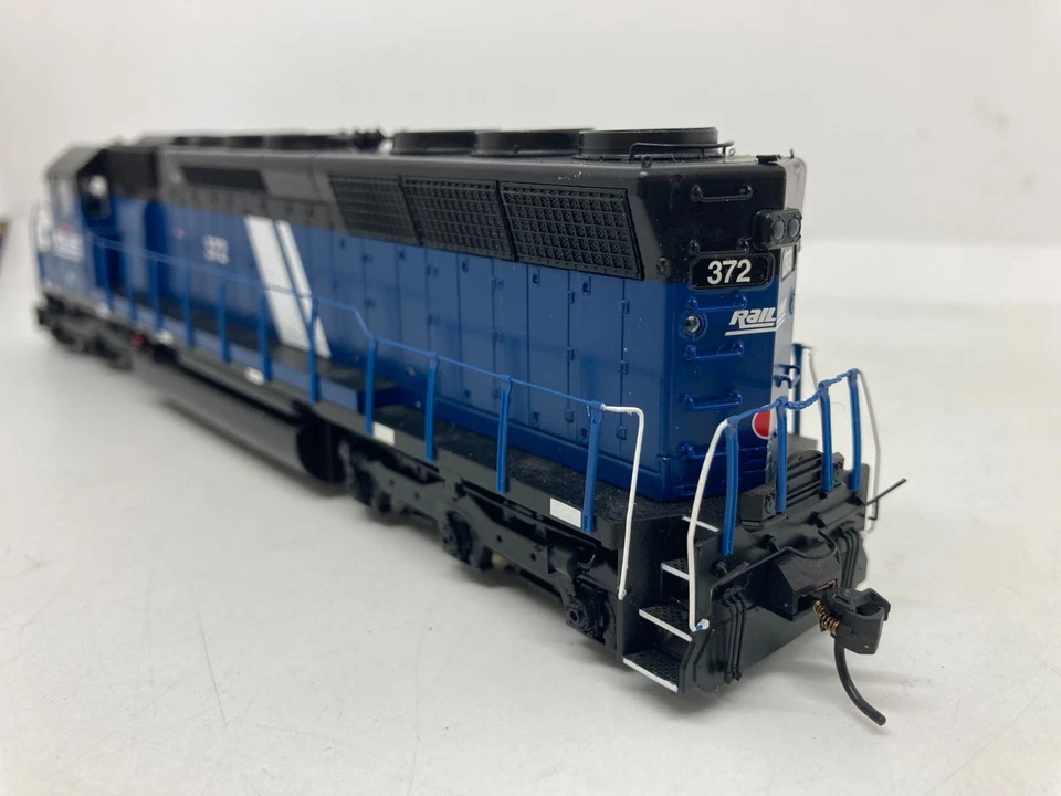 WALTHERS HO 920-41063 locomotive EMD SD45 Montana Rail Link #372 DCC SOUND - Photo 4/4