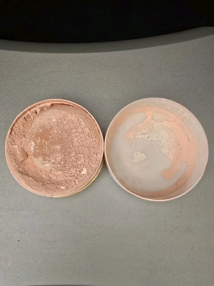 1940's Max Factor Theatrical Face Powder 2 1/2 Oz Shade # 19B - Image 3 of 4