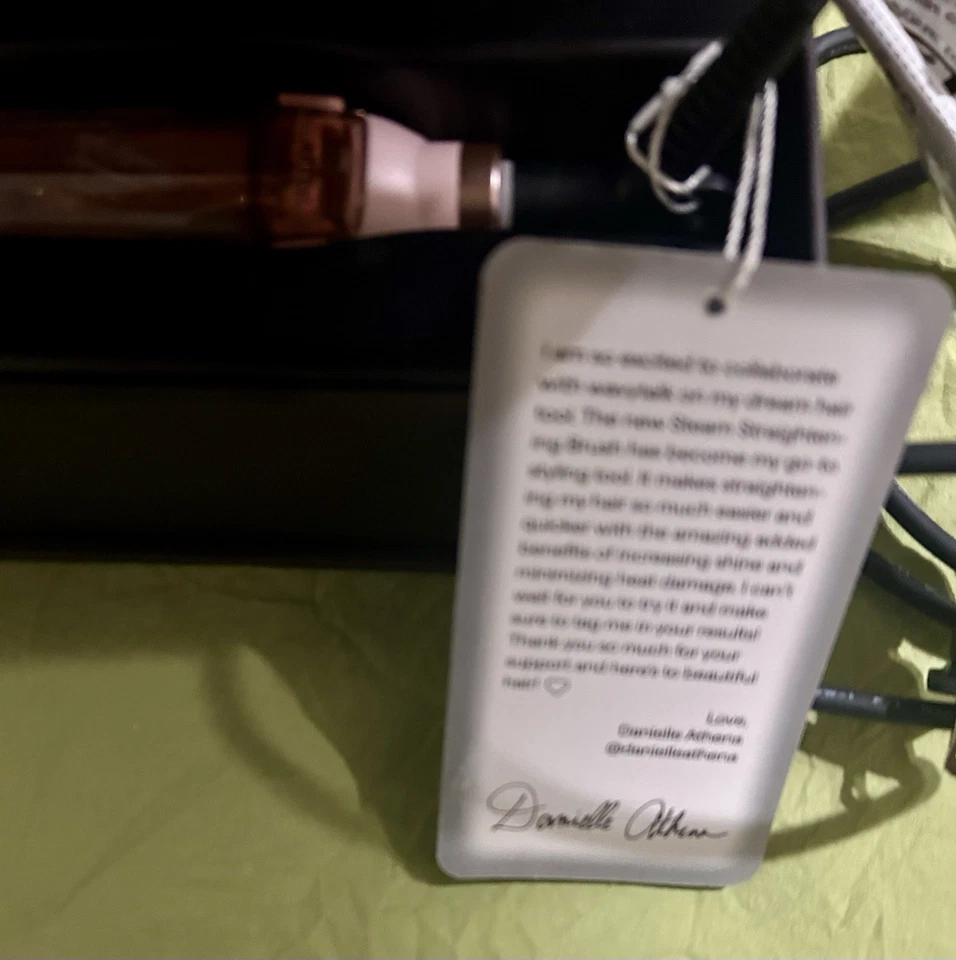 Wavytalk Pro Ceramic Heated Hair Straightening Brush Pink - Excellent condition - Image 4 of 4