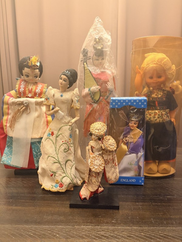 6 "Dolls of the World" Local Authentic and Hand Made