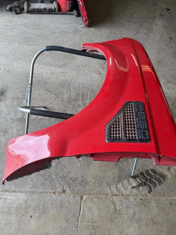 Guardabarros delantero izquierdo del conductor | Se adapta a Ford F250 F350 F1 Vermillion 2008-2010 rojo OEM Foto 4 de 4