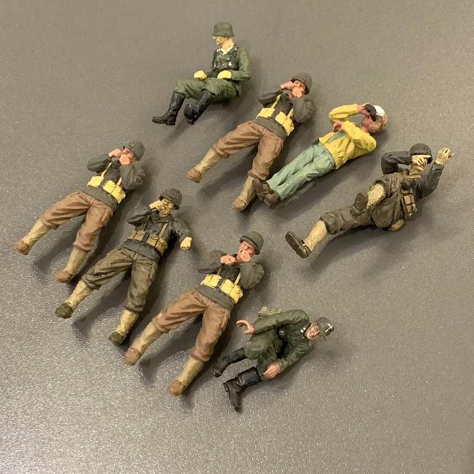 8pcs 2.5'' Forces of Valor WWII German Cavalry US Infantry Soldier Figures - Image 4 of 4
