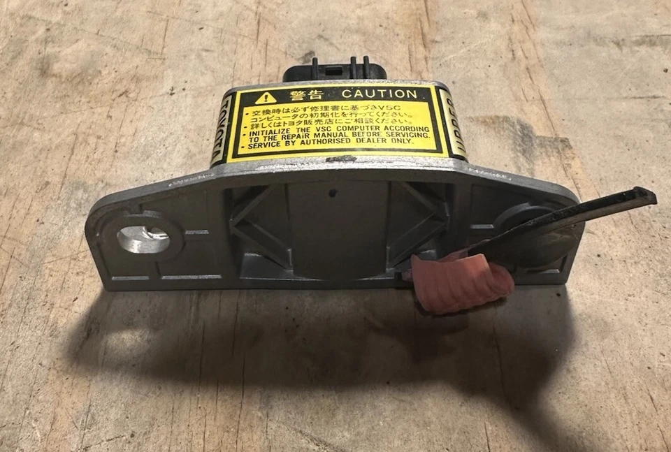 Módulo sensor de velocidad de giro de guiñada Lexus GS300 GS400 GS430 1998-2005 OEM 89183-30050 Foto 2 de 4