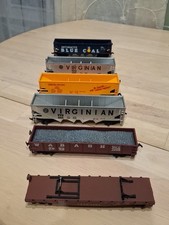 Lot of 6 Vintage HO Freight Cars   Coal, Hoppers  Flatcar   Unbranded