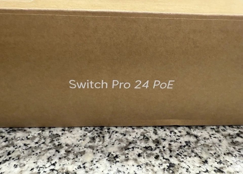 CONMUTADOR DE REDES UBIQUITI PROFESIONAL 24 POE ENTRADA: 100-240V8.5A MAX. 50/60 Foto 4 de 4