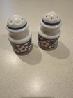 Pfaltzgraff Yorktowne Salt and Pepper Shakers ~ Stoneware ~Vintage ~ Blue S & P — photo 1