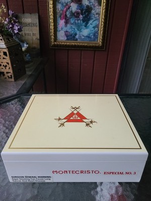 Vintage Montecristo Wood Especial No. 3 with 5 Cedar Wood Blocks Ivory Exc. Cond