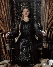 Katheryn Winnick Signed Vikings 11x14 Photo BECKETT
