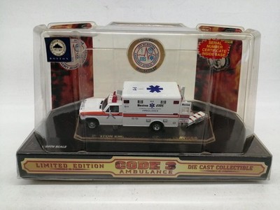 CODE 3 COLLECTIBLES Diecast Model BOSTON AMBULANCE NUMBER 6 Used