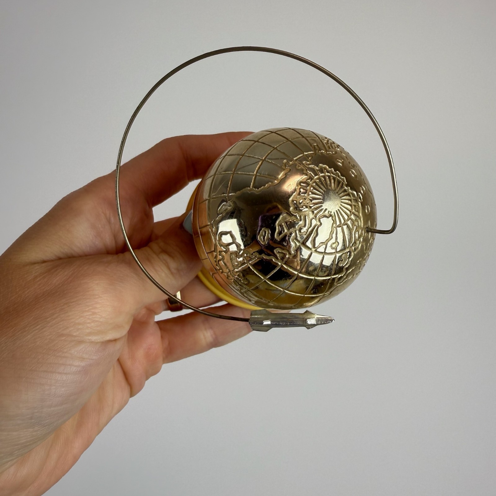 VINTAGE ROCKET SPUTNIK GLOBE VOSTOK RUSSIAN SPACE PROGRAM 3 SOUVENIRS USSR CCCP