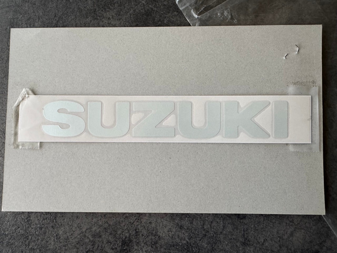 Sticker réservoir Suzuki Bandit GSF600 2000-2002 autocollant carrosserie moto 68111-31F00-YJ9