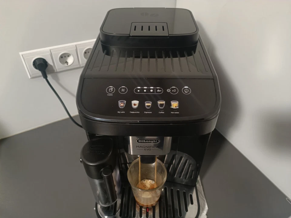 DeLonghi Magnifica Evo Kaffeevollautomat Kaffeemaschine ECAM290.61.B Neuwertig - Bild 3 von 4
