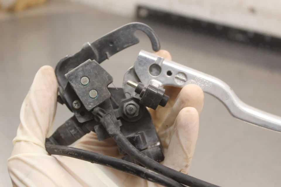 Suzuki Ozark 250 LTF250 2012 2x4 palanca de freno de estacionamiento T770 Foto 3 de 4