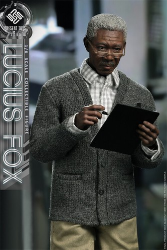 Present Toys Weapon Master – Lucius Fox 1/6th Collectibles Action Figure New - Picture 5 of 8