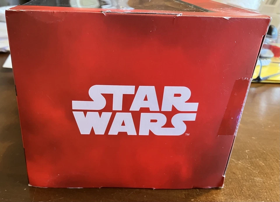 Star Wars Deluxe Die Cast  Disney Store Millenium Falcon Toy - Brand New - Image 2 of 4