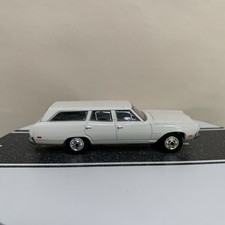 Greenlight Estate Wagons 1969 Plymouth Satellite Station Wagon White 1:64 NM