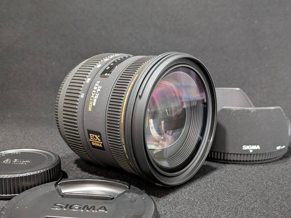 SIGMA 24-70mm F/2.8 IF EX DG HSM For Nikon F [Near Mint W/Hood