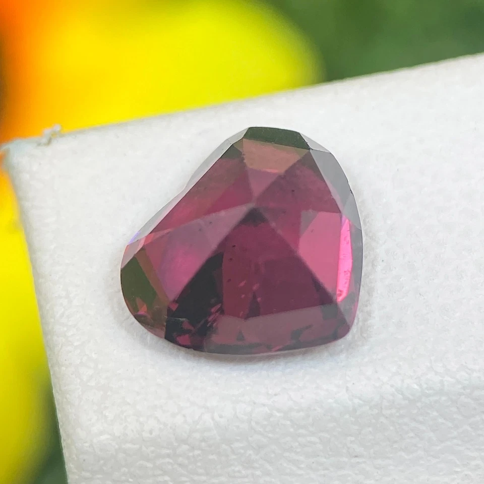 Gema facetada corazón rosa rodolita natural granate 3,77 quilates de Sri Lanka Foto 3 de 3