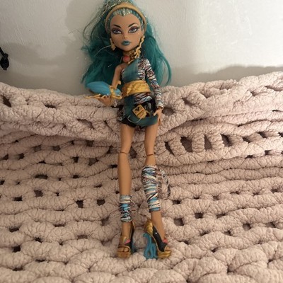 Monster High 2011 Nefera de Nile Doll First Wave